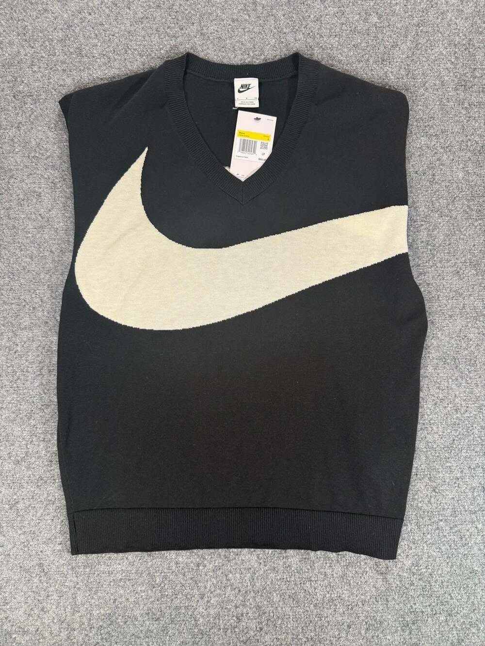 Nike Men's Sportswear Swoosh Graphic Knit Sweater Vest Black FD2873-010